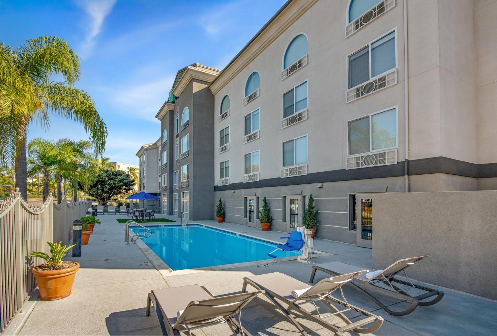 Holiday Inn Express San Diego - Sorrento Valley By Ihg Esterno foto